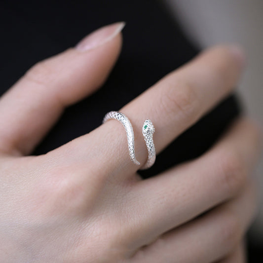 【010】【2025先行予約】繊細な蛇モチーフ ピンキーリング ～SNSで話題のミニマルジュエリー～